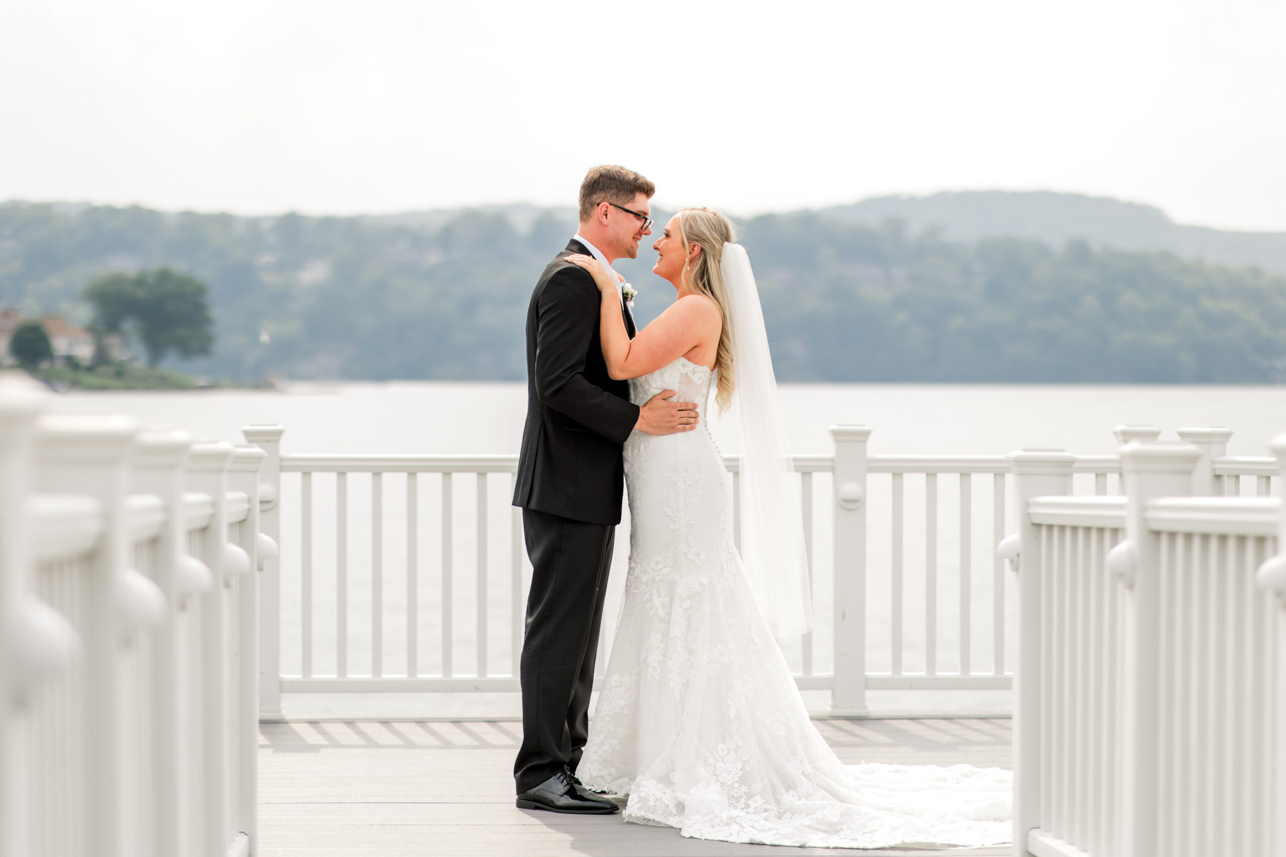 Bride and groom portraits at The Candlewood Inn on Candlewood Lake
